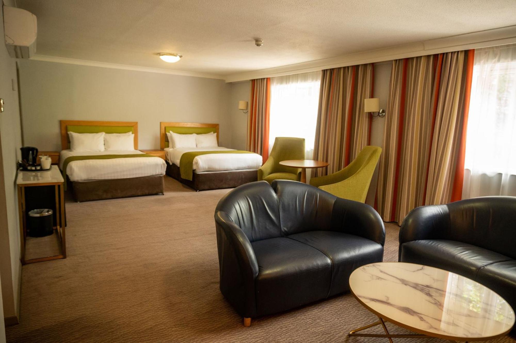 Holiday Inn A55 Chester West By Ihg Northop Exterior photo